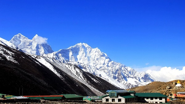 Làng Dingbuche ở Nepal Làng Dingbuche ở Nepal