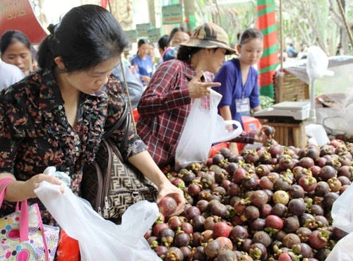 Tết Đoan Ngọ đi lễ hội trái cây