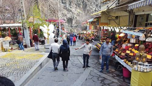 Chợ ngoài trời ở Tehran