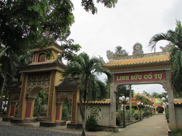 Chùa cổ Linh Bửu, một trong bốn ngôi chùa ở Tân Phú Đông - Ảnh: N.T.Đăng