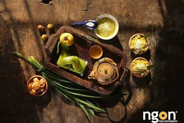 Tháng 9 - mùa tựu trường, khi những cơn mưa mùa hạ cuối cùng trút xuống thành phố mang theo sự mát mẻ, trong trẻo, cũng là lúc mùa thu gõ cửa từng ngóc ngách ở Hà Nội. Những sản vật mùa thu cũng theo đó ùa về, làm say đắm lòng người. Tháng 9 - mùa tựu trường, khi những cơn mưa mùa hạ cuối cùng trút xuống thành phố mang theo sự mát mẻ, trong trẻo, cũng là lúc mùa thu gõ cửa từng ngóc ngách ở Hà Nội. Những sản vật mùa thu cũng theo đó ùa về, làm say đắm lòng người.