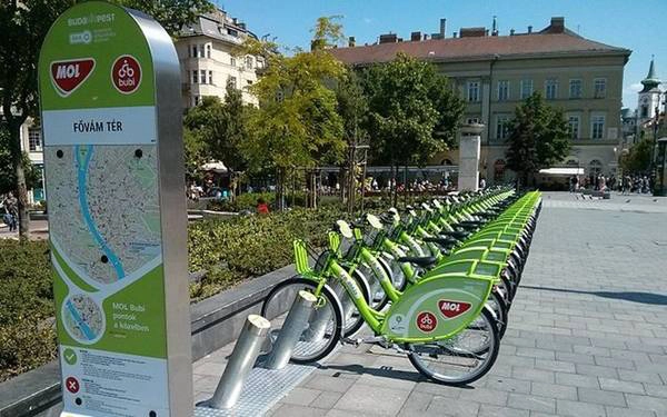 Thủ đô Budapest của Hungary có 180 km đường xe đạp và dịch vụ dùng chung xe đạp là ‘BuBi’ ở 70 nhà ga trên khắp thành phố.