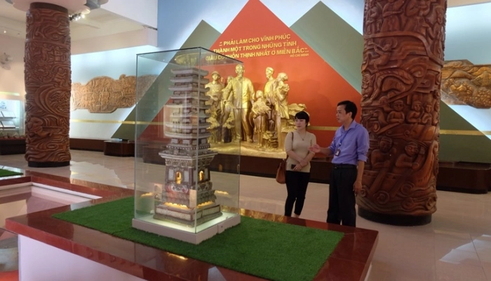 Tháp được trưng bày trong bảo tàng Vĩnh Phúc. Ảnh: Báo Công luận.