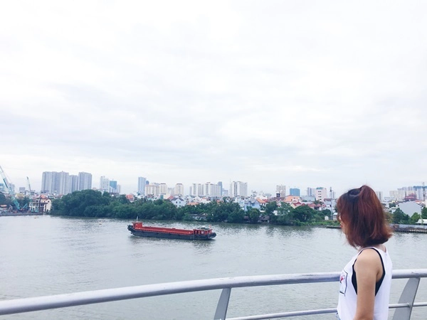 theo-chan-co-gai-tre-kham-pha-tron-ven-landmark-81-toa-nha-cao-nhat-viet-nam-va-dong-nam-a-ivivu-6