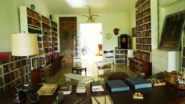Phòng làm việc của Hemingway trong căn nhà ở La Habana.