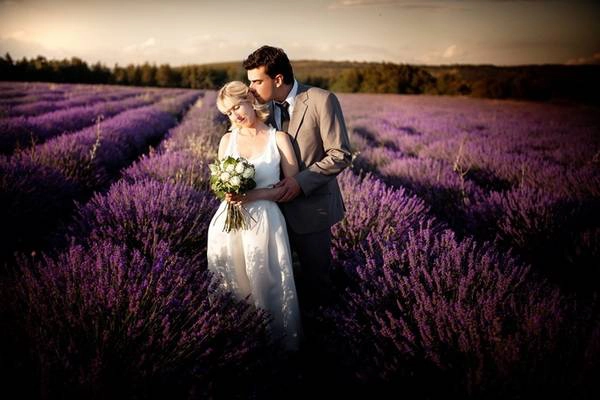 Nếu bạn đang lên kế hoạch chụp ảnh cưới, kết hợp du lịch thì Provence cũng là điểm đến đáng cân nhắc cho mùa hè Nếu bạn đang lên kế hoạch chụp ảnh cưới, kết hợp du lịch thì Provence cũng là điểm đến đáng cân nhắc cho mùa hè