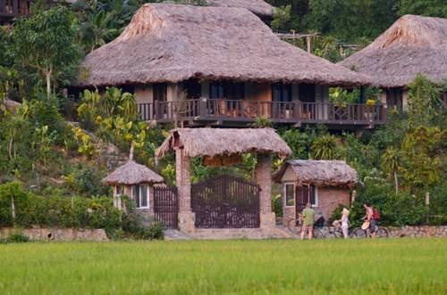 Nơi đây giống như một "ngôi làng cổ " của người dân tộc Thái. Ảnh: Hoàng Minh Nơi đây giống như một "ngôi làng cổ " của người dân tộc Thái. Ảnh: Hoàng Minh