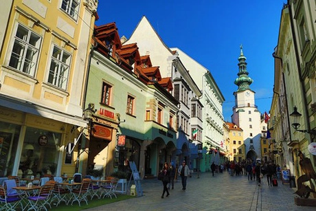 Khu phố cổ ở Bratislava. Ảnh: Trip Advisor. Khu phố cổ ở Bratislava. Ảnh: Trip Advisor.