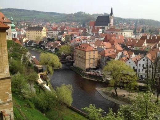 Thu Minh ở làng Český Krumlov - Cùng iVIVU