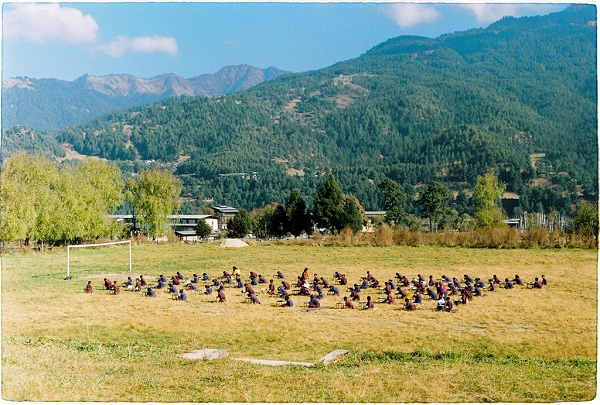 thuoc-phim-tuyet-dep-ve-bhutan-qua-ong-kinh-cua-thay-giao-viet-ivivu-15