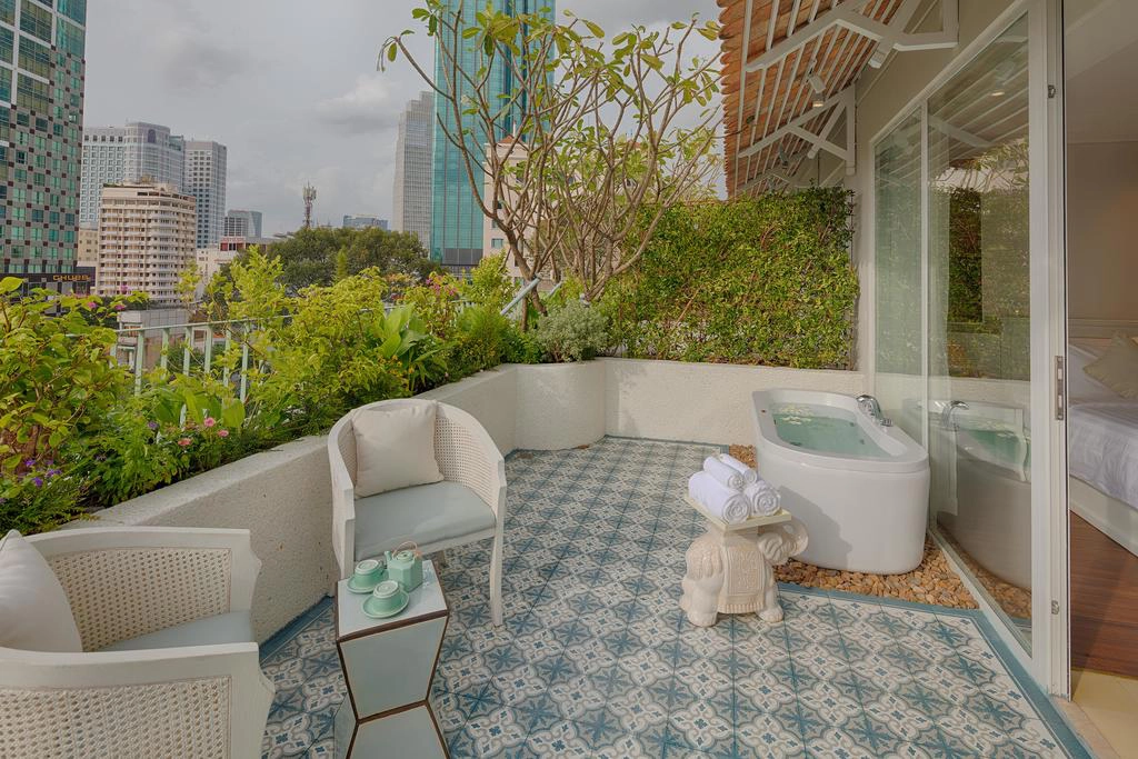 Ảnh: Silverland Charner Saigon gallery Ảnh: Silverland Charner Saigon gallery