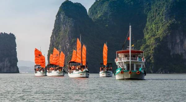 Du thuyền L’Azalée. Du thuyền L’Azalée.
