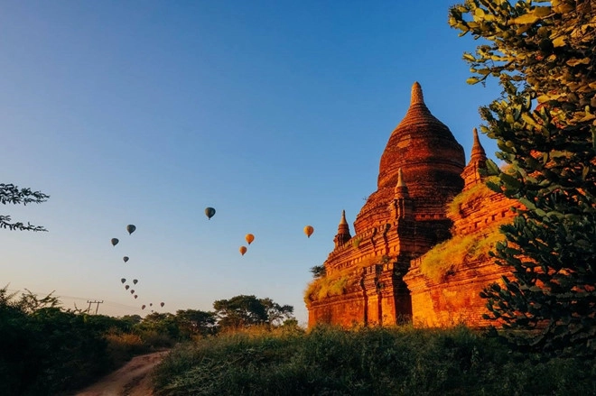 tieng-vo-ngua-len-loi-giua-nhung-khu-den-o-myanmar-ivivu-3