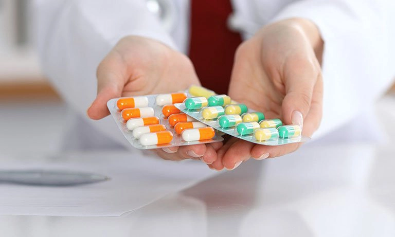 Thuốc kháng histamin gây khô mắt