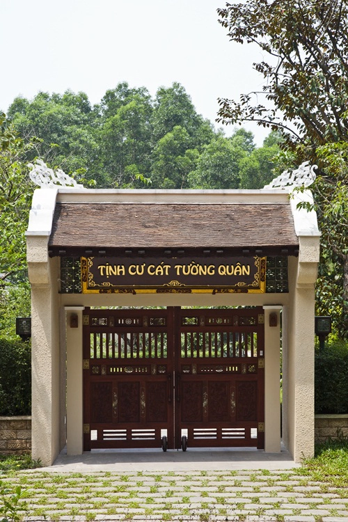 Cổng tịnh cư Cát Tường Quân. Ảnh: cattuongquan.com