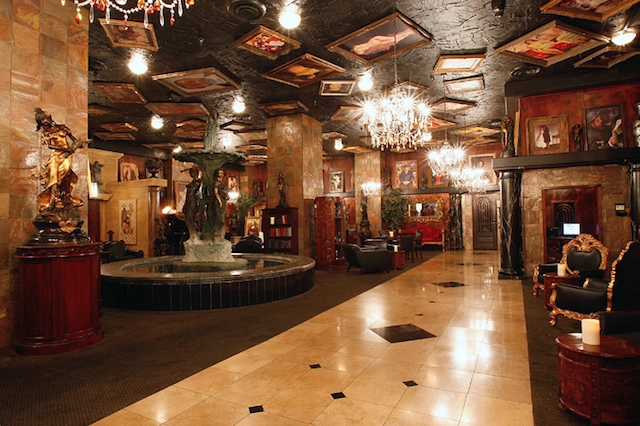 top-10-cool-unusual-hotels-las-vegas-Artisan-ivivu