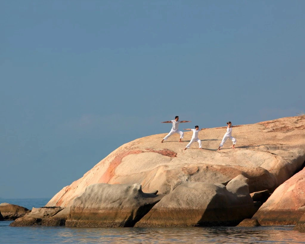 ninh-van-bay-vietnam-yoga-ivivu