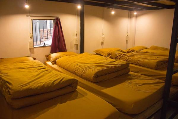 Tầng 2 trở lên là khu vực hostel Tầng 2 trở lên là khu vực hostel