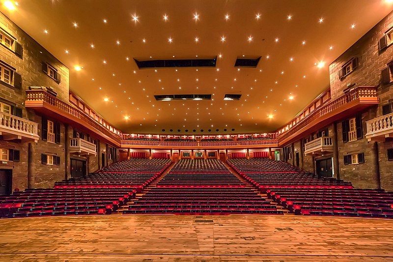 Bên trong nhà hát opera Carlo Felice, Ý. Ảnh: wikimedia.