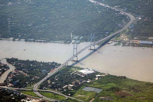 Toàn cảnh vẻ đẹp của cầu Mỹ Thuận. Ảnh: ST