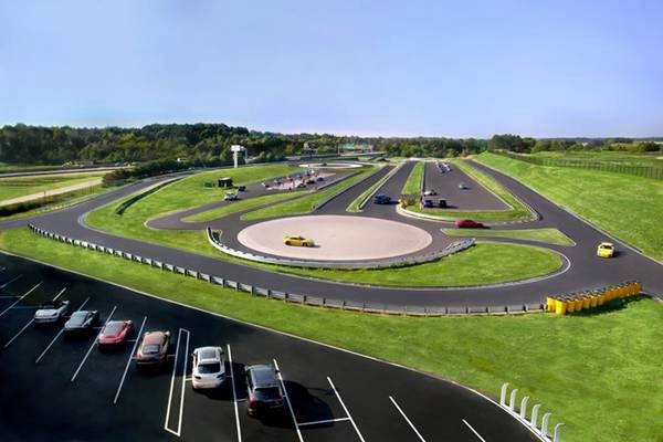 Tour-du-lich-tham-tru-so-100-ty-USD-cua-Porsche-ivivu-8