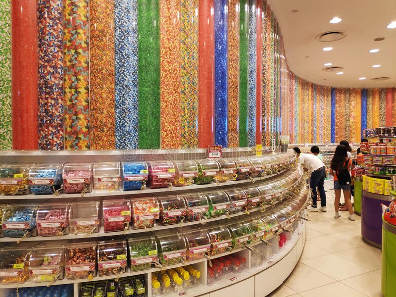 Candylicious ở Dubai Mall bán hàng ngàn loại kẹo khác nhau vô cùng mới lạ.