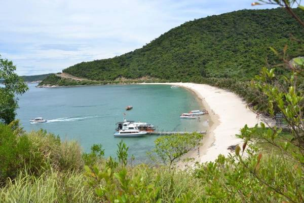 Cù Lao Chàm hòn đảo xanh quyến rũ. Cù Lao Chàm hòn đảo xanh quyến rũ.