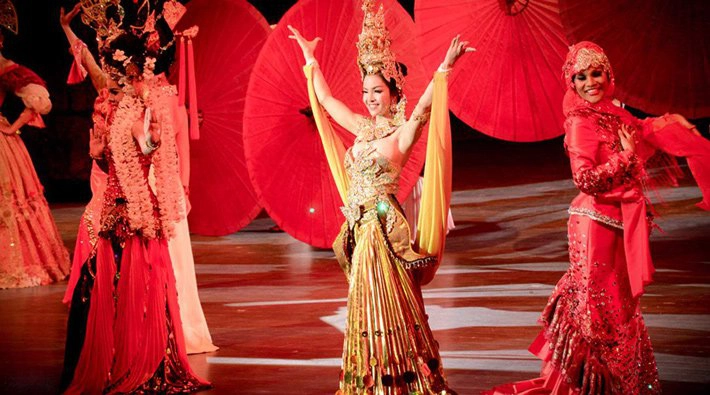 ivivu-colosseum-show-pattaya