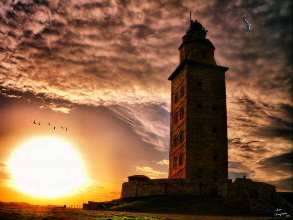 Tower of Hercules có tuổi đời gần 1900 năm và được trùng tu vào năm 1791. 