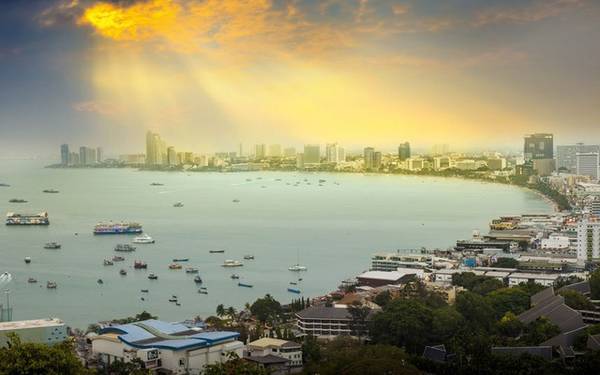 Pattaya: Giá phòng trung bình là 39 Bảng Anh (khoảng 1,28 triệu đồng), giảm 25% .