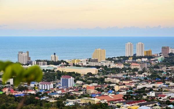 Huahin: Giá phòng trung bình là 64 Bảng Anh (khoảng 2,1 triệu đồng), giảm 16%.