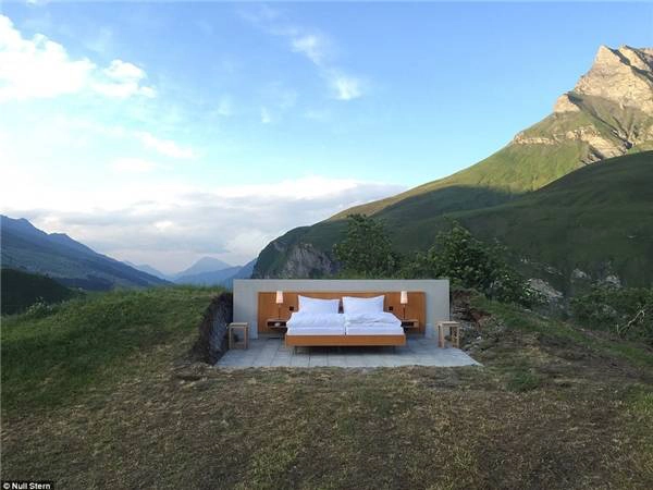“Căn phòng” đặc biệt mở ra một không gian rộng rãi bao quanh du khách. (Ảnh: Null Stern)