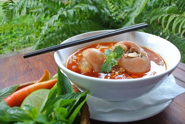 Món mỳ quảng Phan Thiết nổi tiếng được chụp từ điện thoại. Món mỳ quảng Phan Thiết nổi tiếng được chụp từ điện thoại.