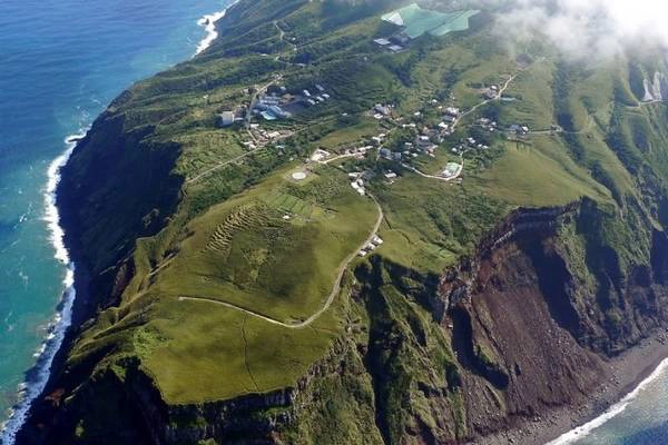 Khu dân cư ở phía Bắc đảo Aogashima - Ảnh: wordpress Khu dân cư ở phía Bắc đảo Aogashima - Ảnh: wordpress