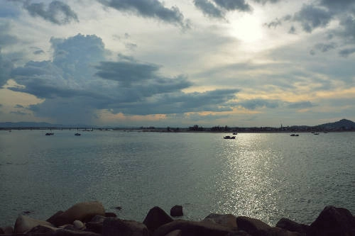 Chiều Thiên Cầm. Chiều Thiên Cầm.