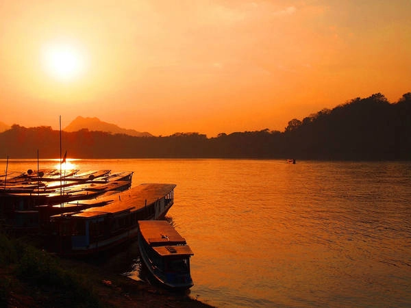 Hoàng hôn trên sông Mekong. Ảnh: lifetoreset.wordpress.com