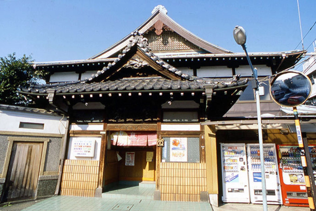 Takarayu, nổi tiếng với kích thước lớn của toà nhà. Ảnh: japan-magazine. Takarayu, nổi tiếng với kích thước lớn của toà nhà. Ảnh: japan-magazine.