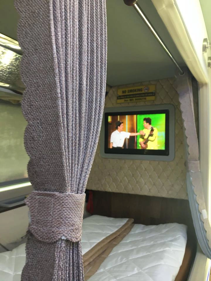 xe-ha-son-hai-van-VIP-Royal-ivivu-3
