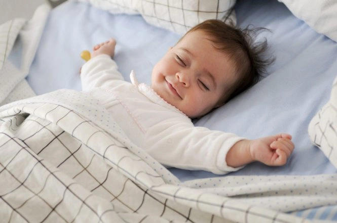 trẻ bị ho nên nằm quạt hay điều hoà