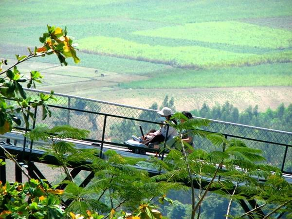 Trượt máng, một trong những trải nghiệm thú vị bạn nên thử khi đến đây. Ảnh: Tamtay. Trượt máng, một trong những trải nghiệm thú vị bạn nên thử khi đến đây. Ảnh: Tamtay.