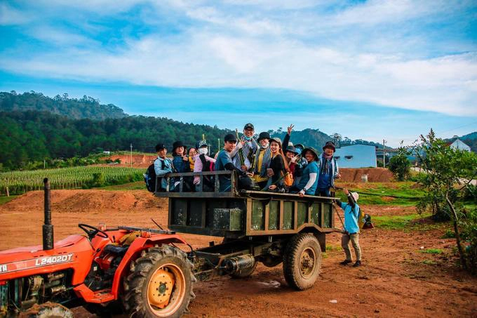 trekking-ta-nang-mua-co-phu-xanh-ca-ngon-doi-iVIVU-3