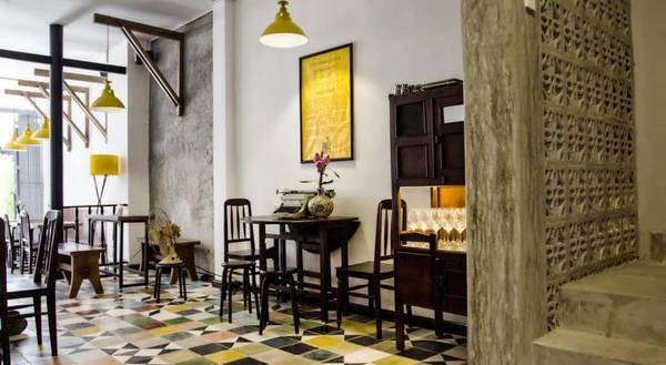 Ngoài khách thì Tripwriter Hotel & Bistro còn có khu vực nhà hàng bên dưới. Ảnh: Internet