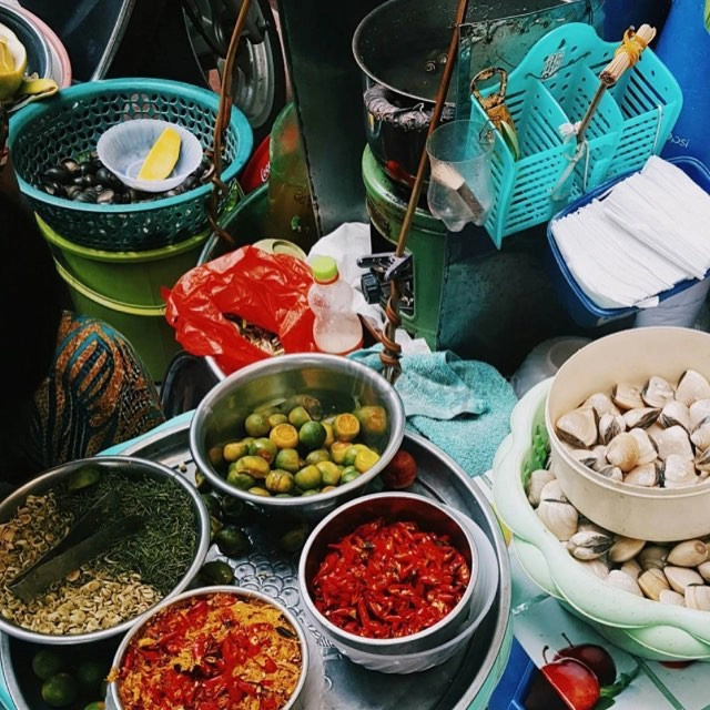 troi-vua-mua-vua-ret-moi-thu-qua-chieu-deu-khong-the-qua-duoc-bat-oc-luoc-nong-bong-tay-o-6-quan-nay-ivivu-11