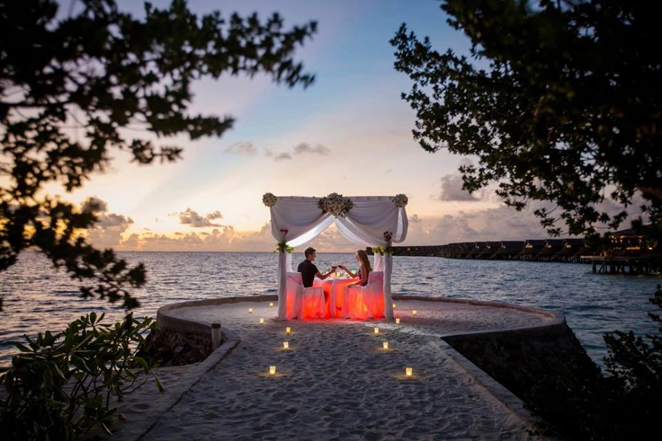 Centara-Ras-Fushi-Resort-Spa-Maldives-ivivu-12