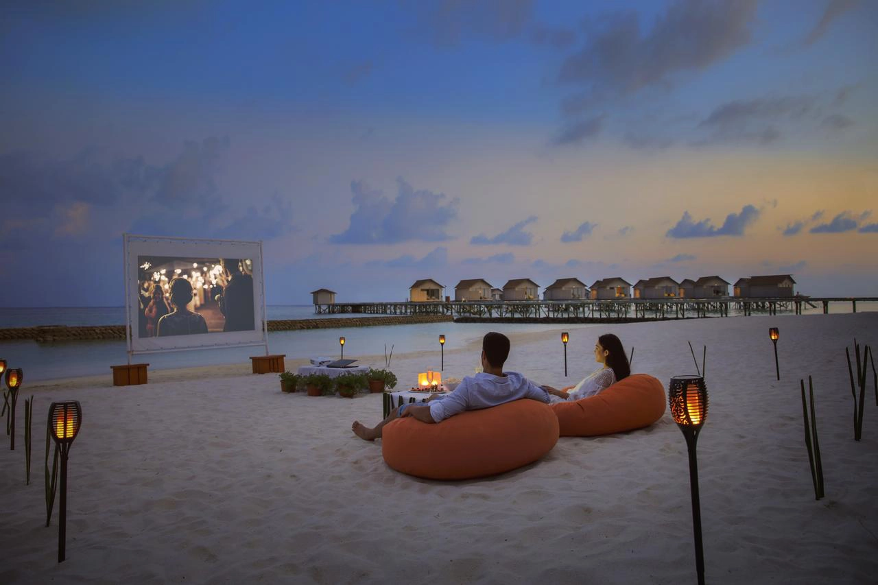 Centara-Ras-Fushi-Resort-Spa-Maldives-ivivu-3