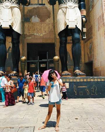 Ai Cập cổ đại Ancient Egypt là khu vực được xây dựng dựa trên bộ phim Xác Ướp Ai Cập, khu này có một trò chơi Revenge of the Mummy (sự trả thù của xác ướp). Ảnh: @kaniatriandra