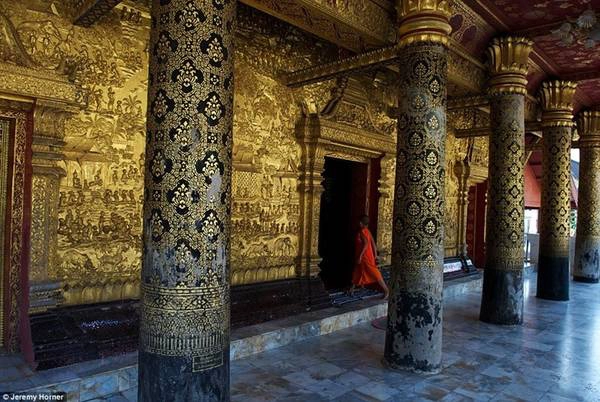 Chùa Wat Mai ở Luang Prabang, Lào với những chi tiết trang trí công phu.