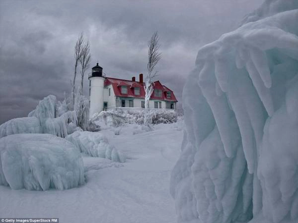 Point Betsie, một ngọn hải đăng nổi tiếng khác tại Michigan thường đóng cửa vào mùa đông