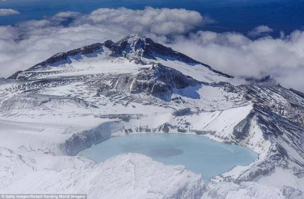 Công viên quốc gia Tongariro tại New Zealand rất đông đúc vào mùa hè nhưng dường như không du khách nào đủ can đảm đến đây vào mùa đông