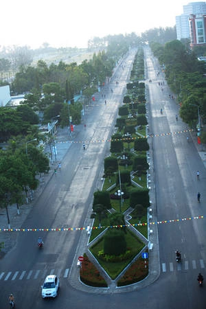Đường phố Phan Thiết buổi sáng tinh mơ nhìn từ độ cao 300 m